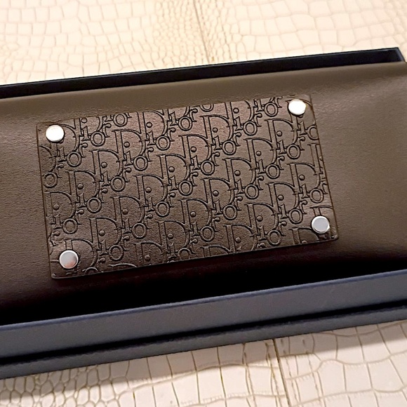 Newest Design Hi-End DIOR LEATHER Glass Case with Cloth (Large) - Picture 5 of 12